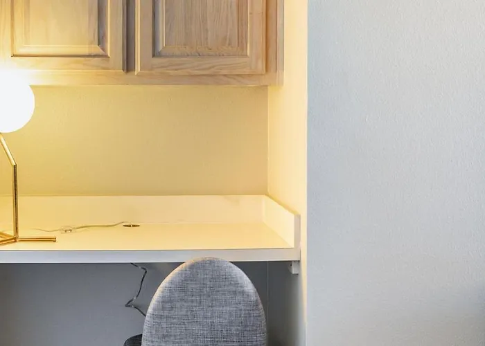 Landing Modern With Amazing Amenities * Tulsa