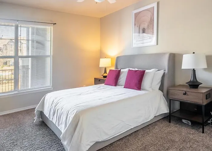 Landing Modern With Amazing Amenities *