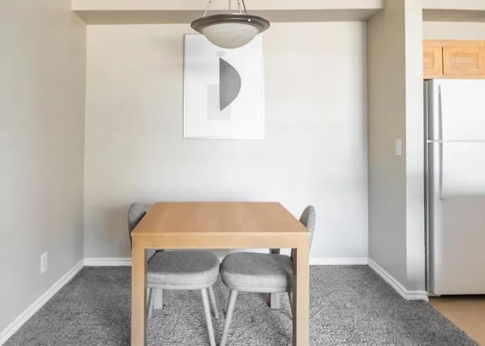 Landing Modern With Amazing Amenities Apartment