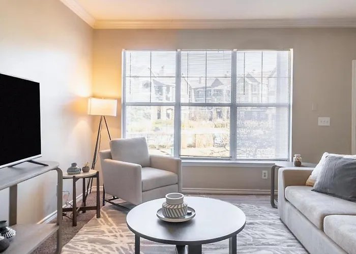 Apartment Landing Modern With Amazing Amenities *